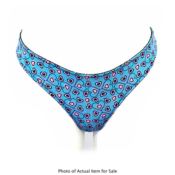 Dollhouse Other - DOLLHOUSE Blue & Pink Heart Peek-A-Boo Thongs